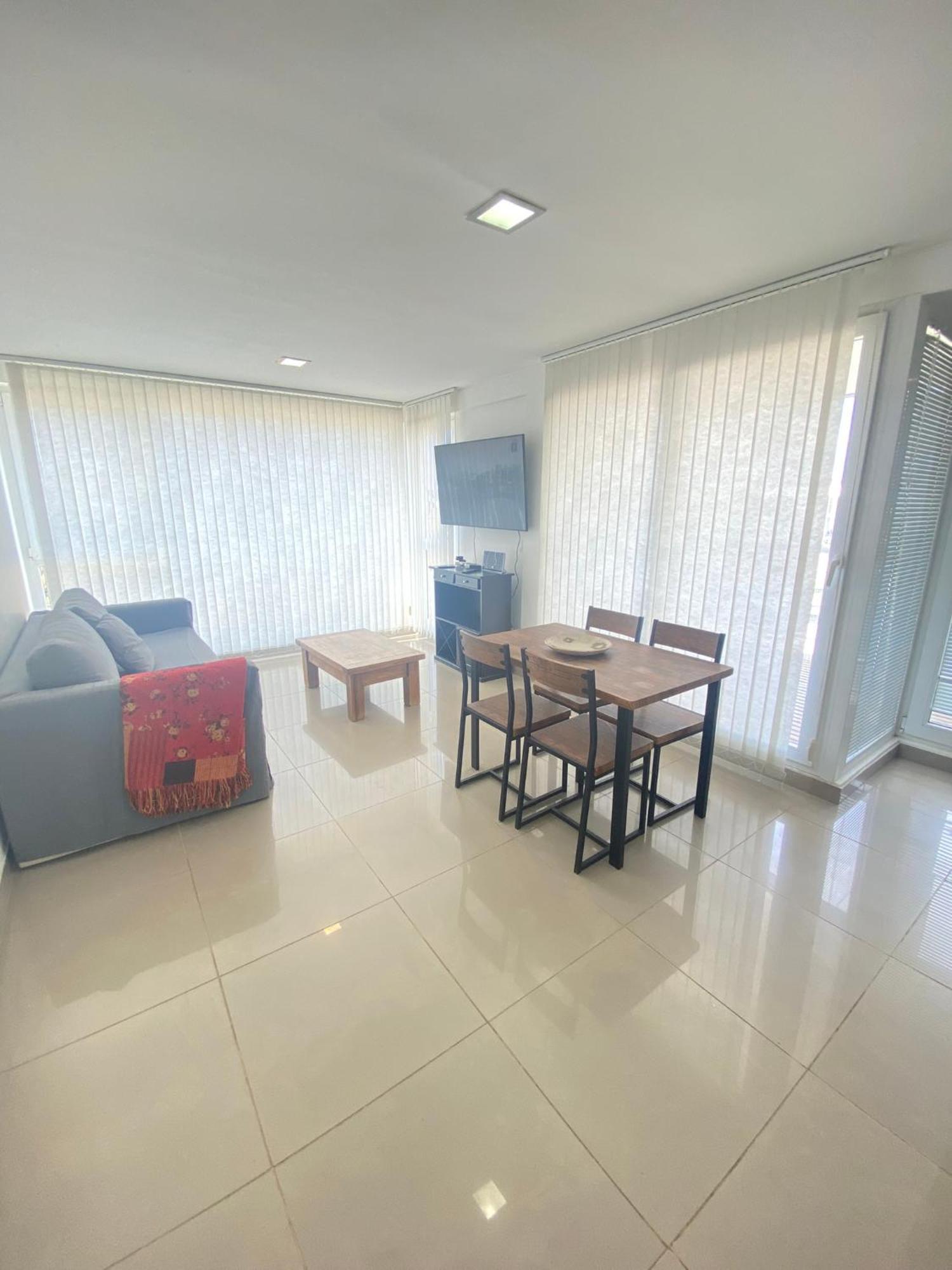 אושואיה Gray Fox Apartments Pipo מראה חיצוני תמונה