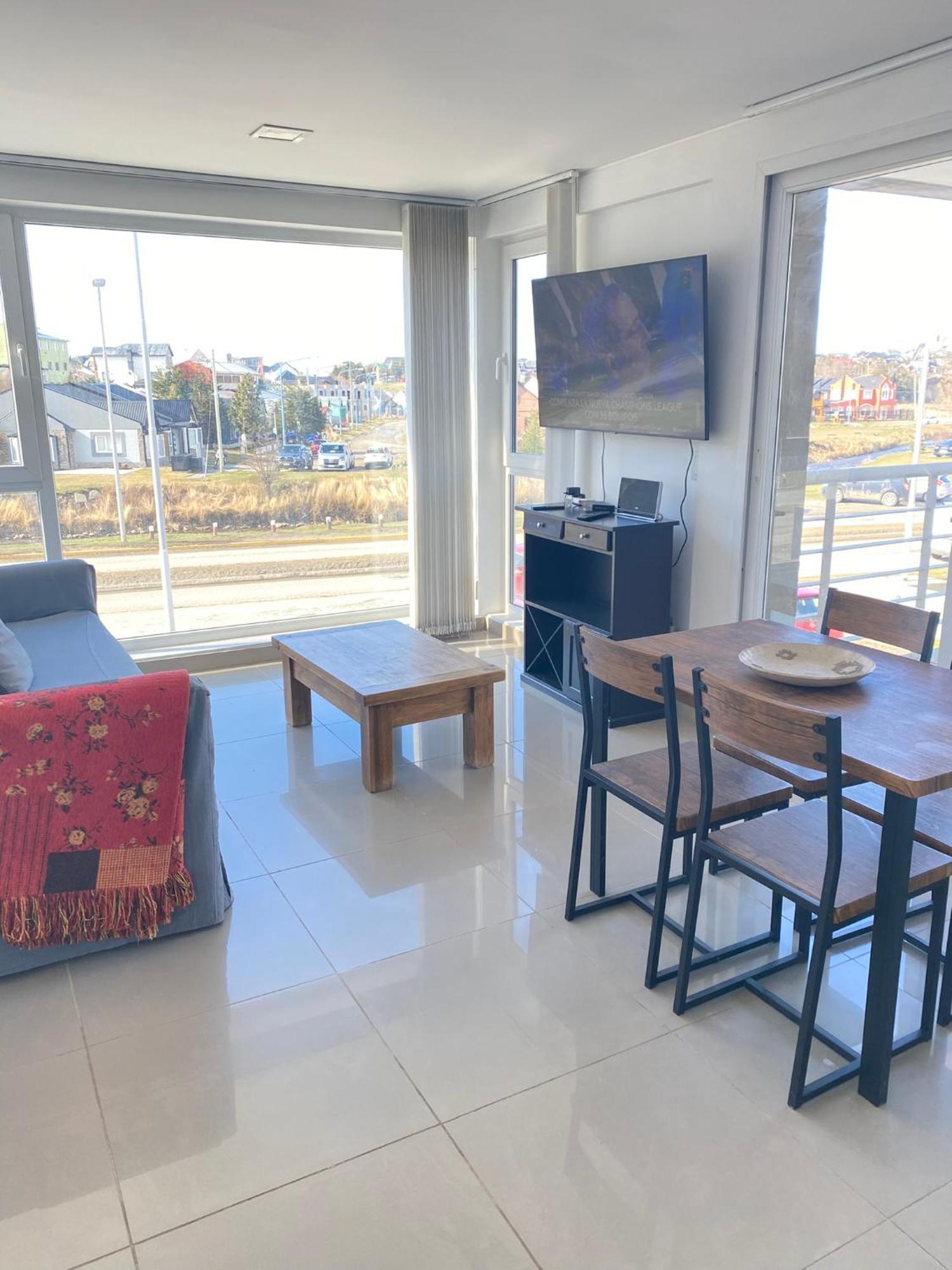 אושואיה Gray Fox Apartments Pipo מראה חיצוני תמונה